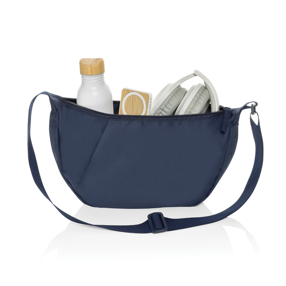 Crescent XL AWARE™ RPET halve maan sling bag